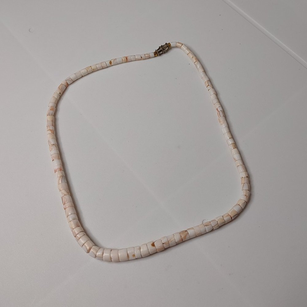 Very Cool Shell Bead Necklace Just Under 17 Inches Long